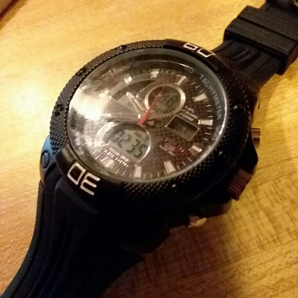 Men's Watch - Picture 3 of 3